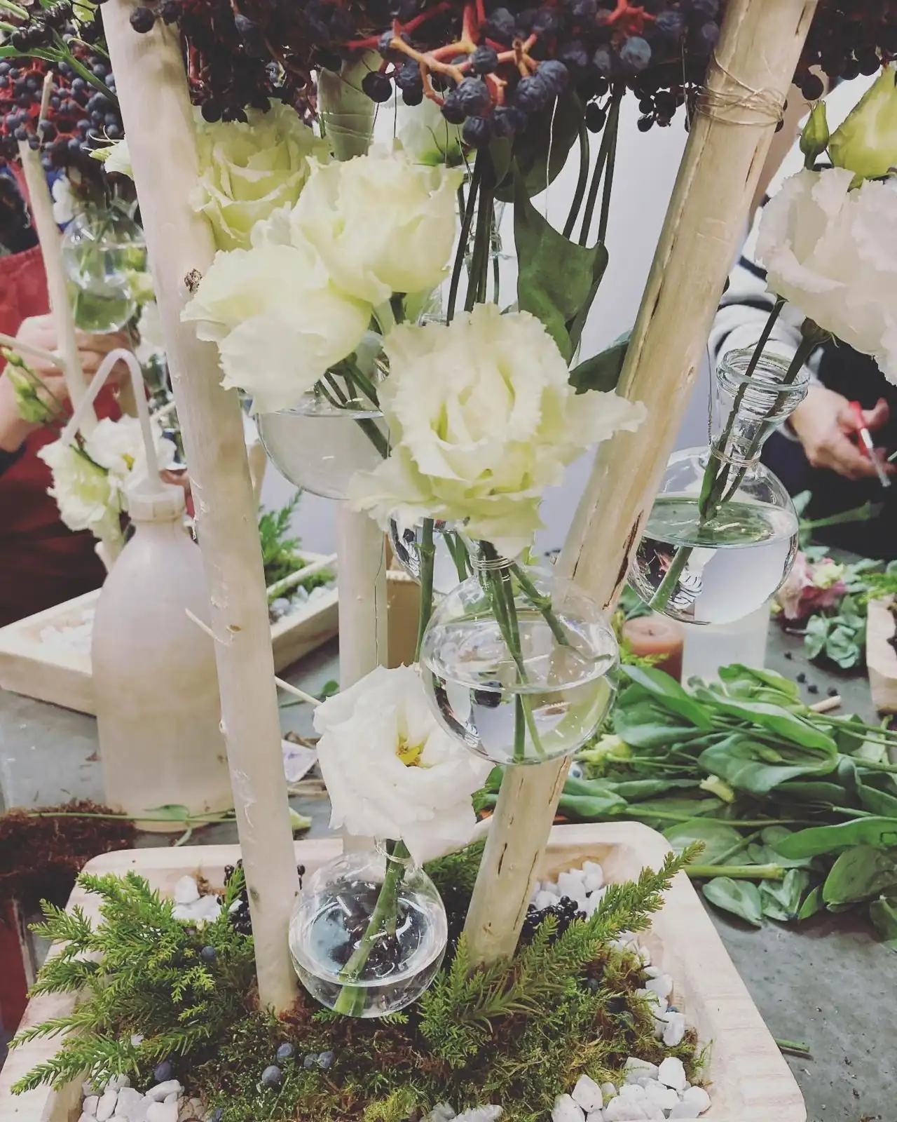Atelier floral — centre de table arbre blanc (2)